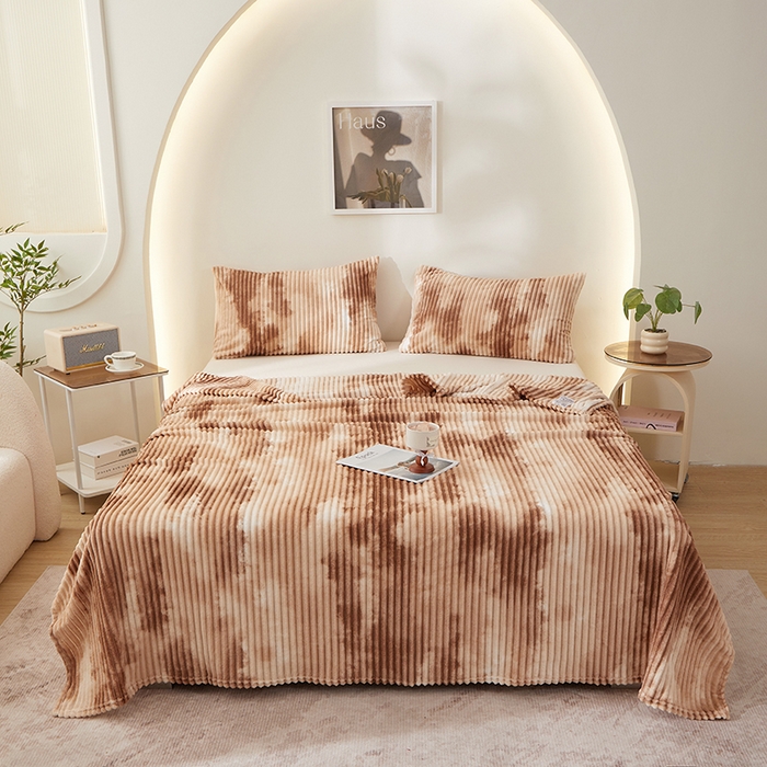 91家纺网 家纺一手货源 找家纺 楼兰公主 2025新款跨境外贸扎染兔毛抽条保暖加厚盖毯毛毯毯子-印花系列 焦糖