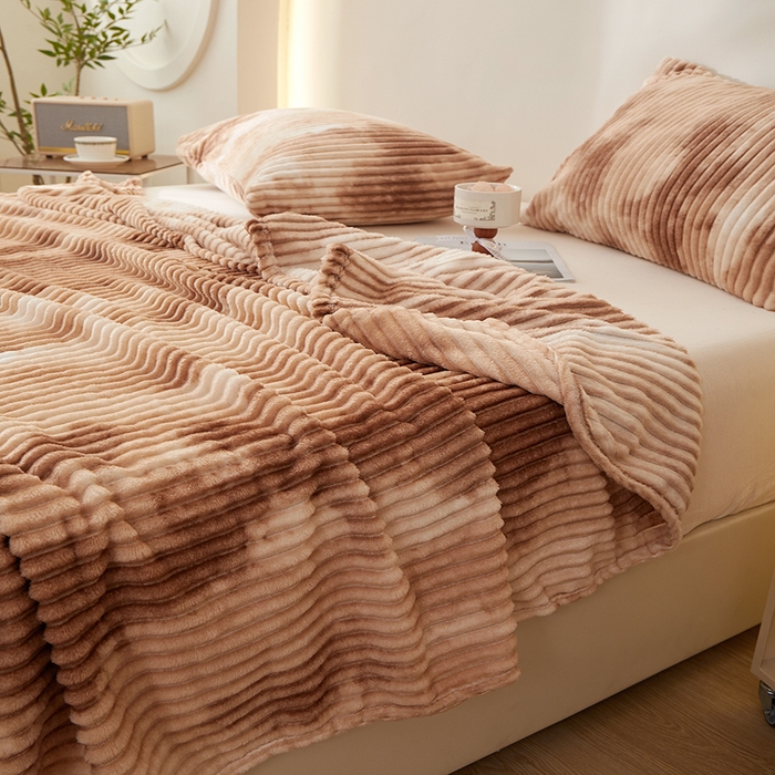 91家纺网 家纺一手货源 找家纺 楼兰公主 2025新款跨境外贸扎染兔毛抽条保暖加厚盖毯毛毯毯子-印花系列 焦糖