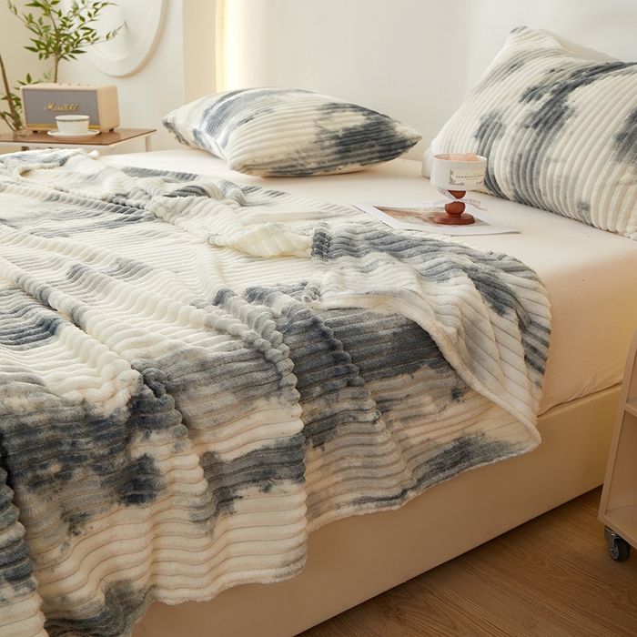 91家纺网 家纺一手货源 找家纺 楼兰公主 2025新款跨境外贸扎染兔毛抽条保暖加厚盖毯毛毯毯子-印花系列 墨蓝