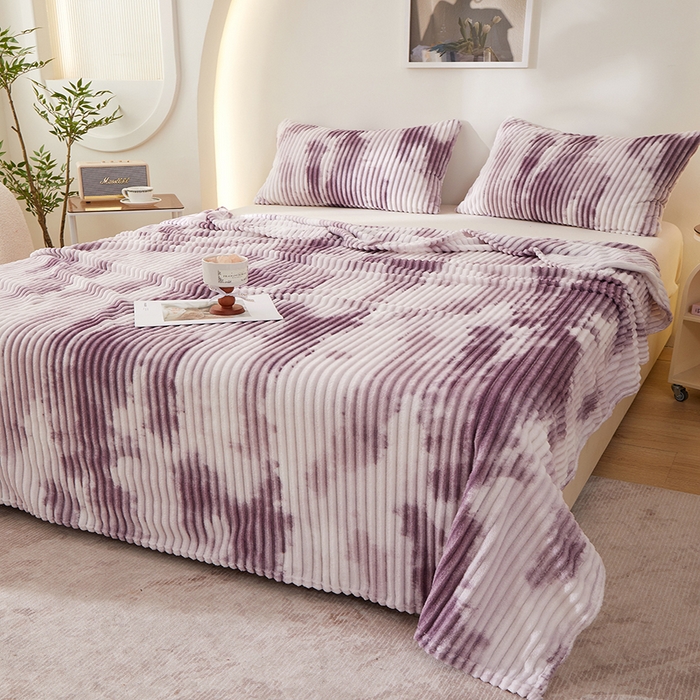 91家纺网 家纺一手货源 找家纺 楼兰公主 2025新款跨境外贸扎染兔毛抽条保暖加厚盖毯毛毯毯子-印花系列 雾紫
