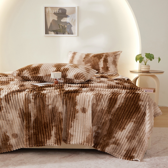 91家纺网 家纺一手货源 找家纺 楼兰公主 2025新款跨境外贸扎染兔毛抽条保暖加厚盖毯毛毯毯子-印花系列 咖啡