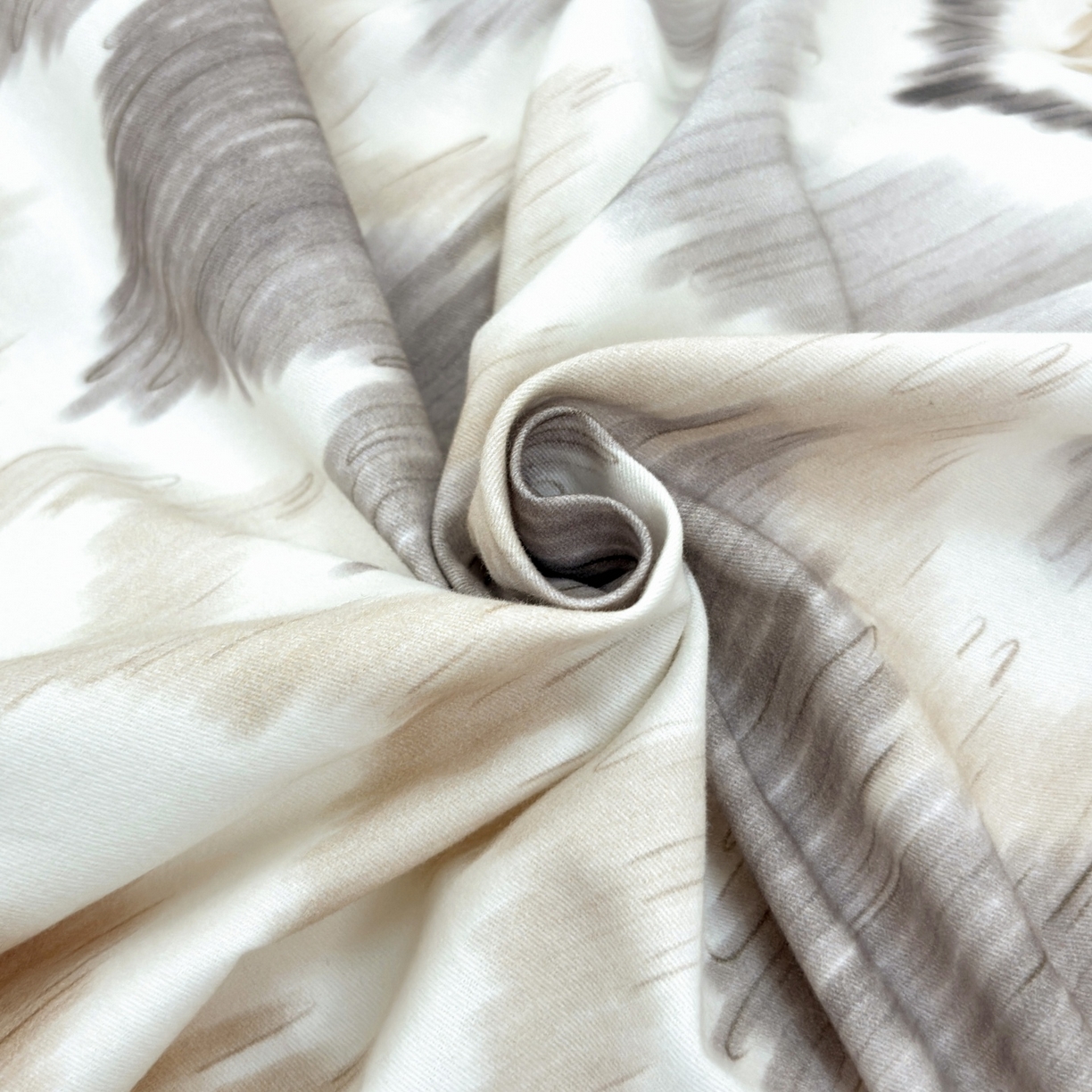 91家纺网 家纺一手货源 找家纺 未来家居 2025秋冬新款全棉加厚磨毛纽扣工艺四件套 雾岛叙事-卡其