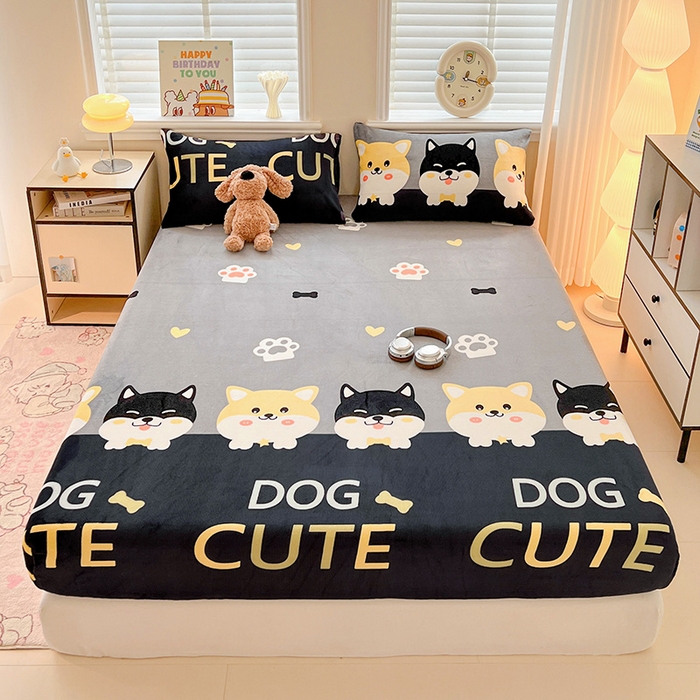 富馨莱2025年新款牛奶绒印花床笠 柯基黑