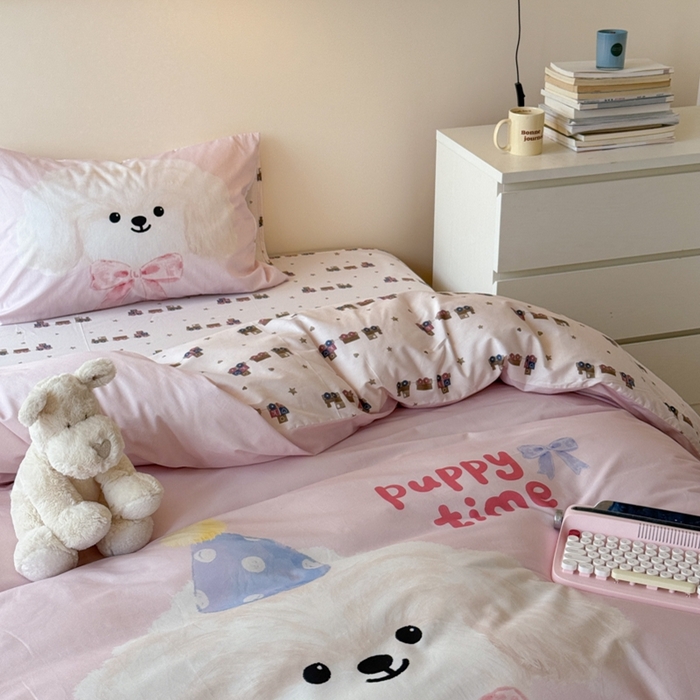 91家纺网 家纺一手货源 找家纺 寐居家纺 2025新款亲肤舒适全棉纯棉数码大阪印花四件套 帕皮小狗