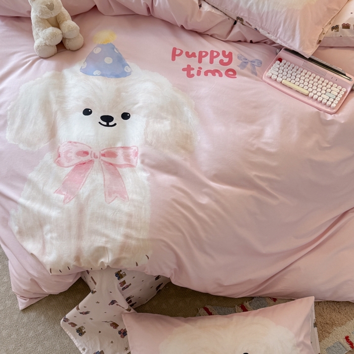 91家纺网 家纺一手货源 找家纺 寐居家纺 2025新款亲肤舒适全棉纯棉数码大阪印花四件套 帕皮小狗