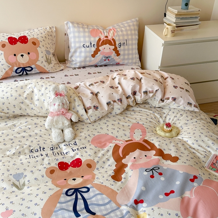 91家纺网 家纺一手货源 找家纺 寐居家纺 2025新款亲肤舒适全棉纯棉数码大阪印花四件套 小熊日记