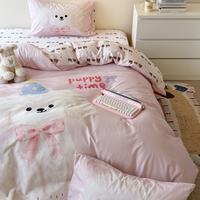 91家纺网 家纺一手货源 找家纺 寐居家纺 2025新款亲肤舒适全棉纯棉数码大阪印花四件套 帕皮小狗