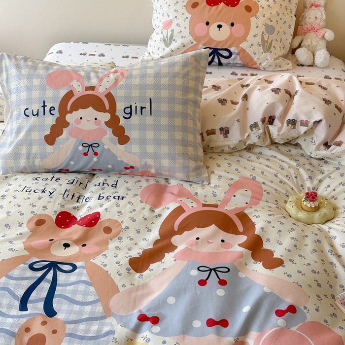 91家纺网 家纺一手货源 找家纺 寐居家纺 2025新款亲肤舒适全棉纯棉数码大阪印花四件套 小熊日记