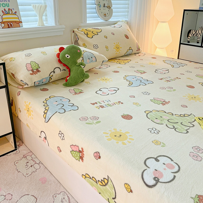 91家纺网 家纺一手货源 找家纺 富馨莱2025年新款牛奶绒印花床笠 淘气恐龙