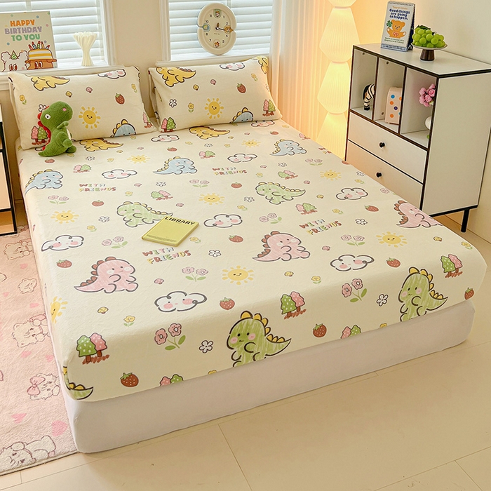 91家纺网 家纺一手货源 找家纺 富馨莱2025年新款牛奶绒印花床笠 淘气恐龙