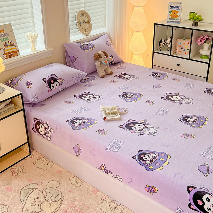 91家纺网 家纺一手货源 找家纺 富馨莱2025年新款牛奶绒印花床笠 甜美星际