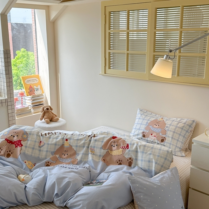 91家纺网 家纺一手货源 找家纺 寐居家纺 2025新款亲肤舒适全棉纯棉数码大阪印花四件套 小狗仔party