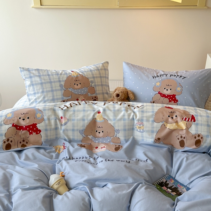 91家纺网 家纺一手货源 找家纺 寐居家纺 2025新款亲肤舒适全棉纯棉数码大阪印花四件套 小狗仔party