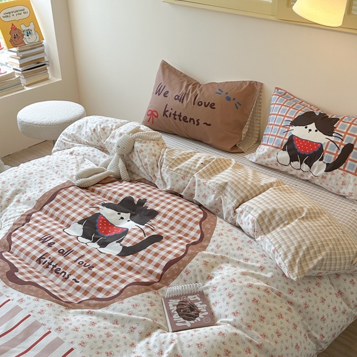 91家纺网 家纺一手货源 找家纺 寐居家纺 2025新款亲肤舒适全棉纯棉数码大阪印花四件套 趣多喵