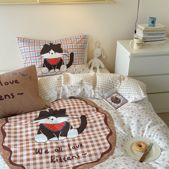 91家纺网 家纺一手货源 找家纺 寐居家纺 2025新款亲肤舒适全棉纯棉数码大阪印花四件套 趣多喵