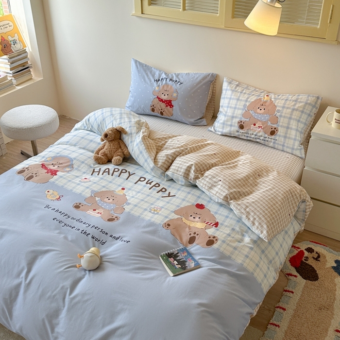 91家纺网 家纺一手货源 找家纺 寐居家纺 2025新款亲肤舒适全棉纯棉数码大阪印花四件套 小狗仔party