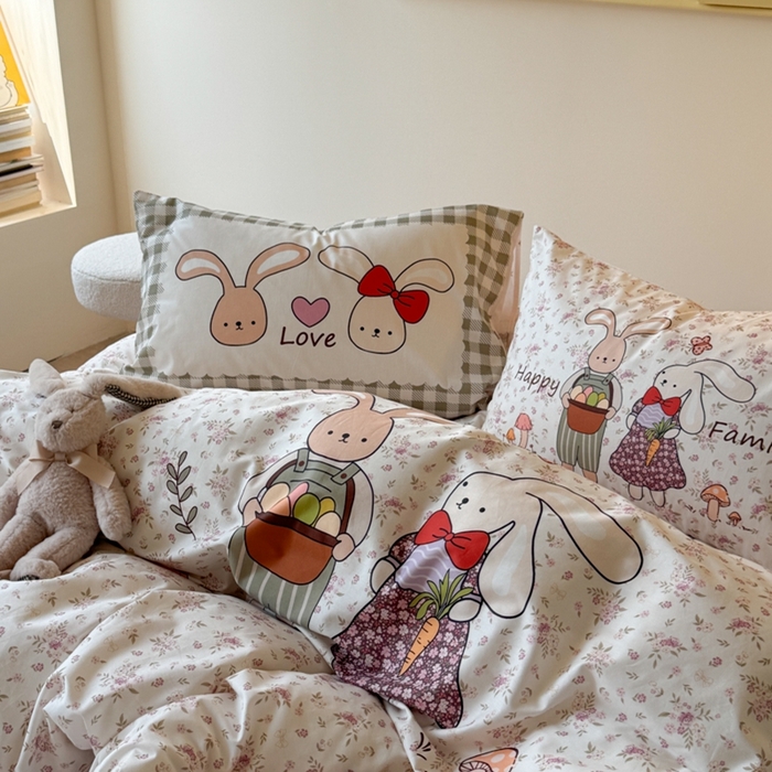 91家纺网 家纺一手货源 找家纺 寐居家纺 2025新款亲肤舒适全棉纯棉数码大阪印花四件套 甜甜兔