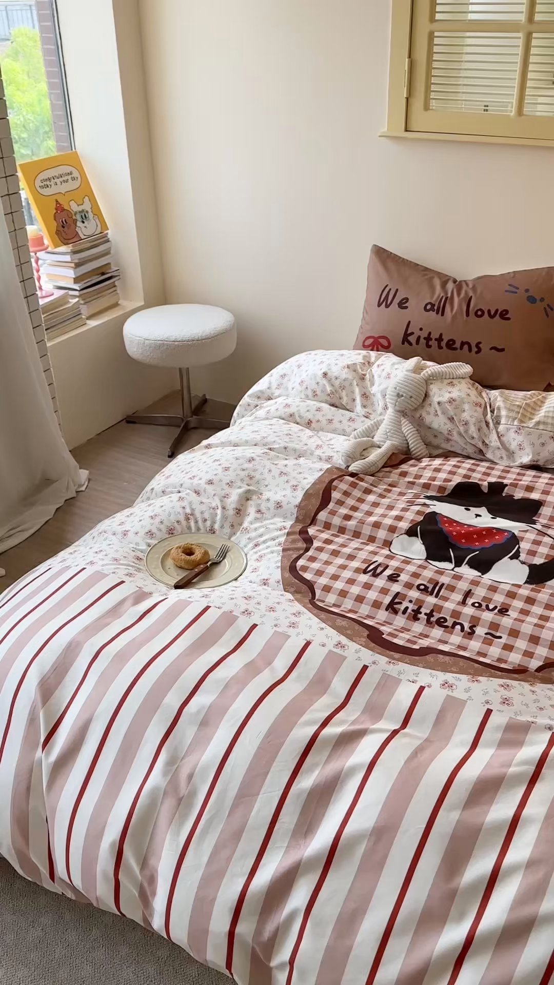 91家纺网 家纺一手货源 找家纺 寐居家纺 2025新款亲肤舒适全棉纯棉数码大阪印花四件套 趣多喵