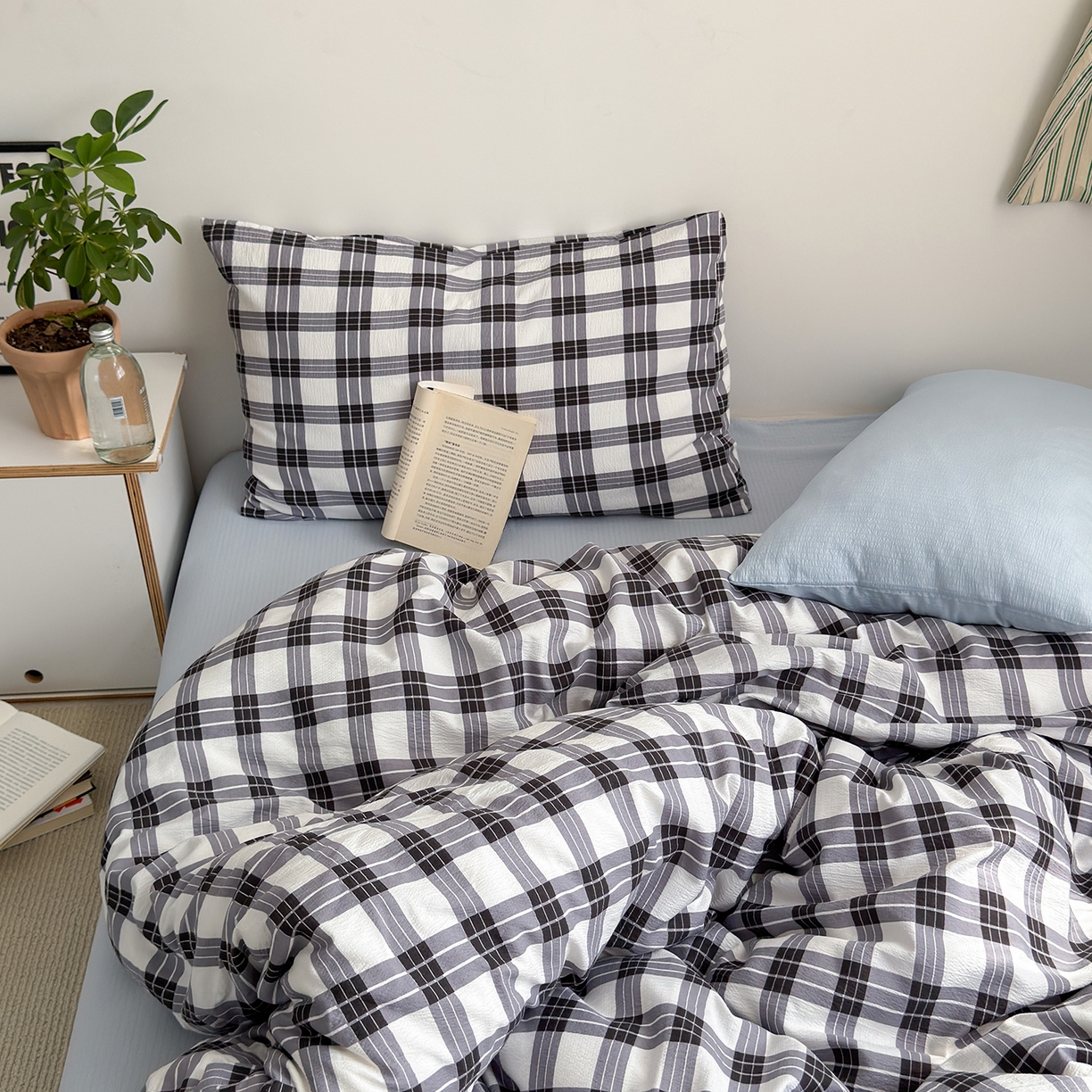 91家纺网 家纺一手货源 找家纺 罗亿家纺 2025新款云感双层纱学生季韩系泡泡棉四件套-米露（小红书推荐） 米露-简兮灰