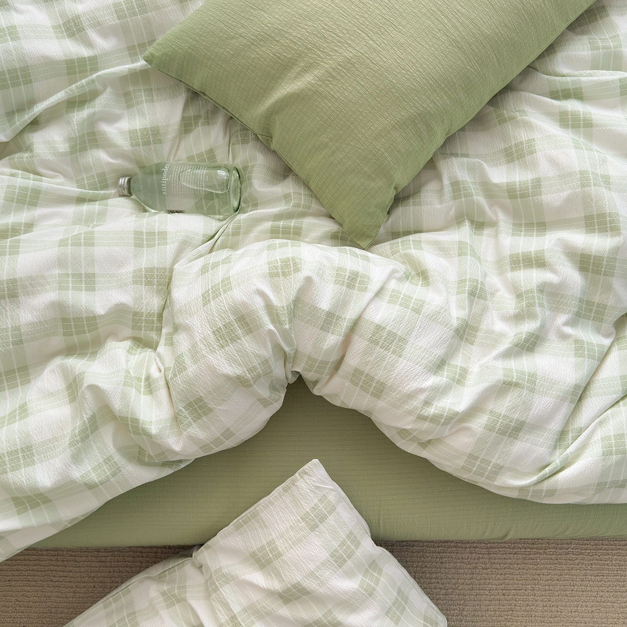 91家纺网 家纺一手货源 找家纺 罗亿家纺 2025新款云感双层纱学生季韩系泡泡棉四件套-米露（小红书推荐） 米露-青提绿