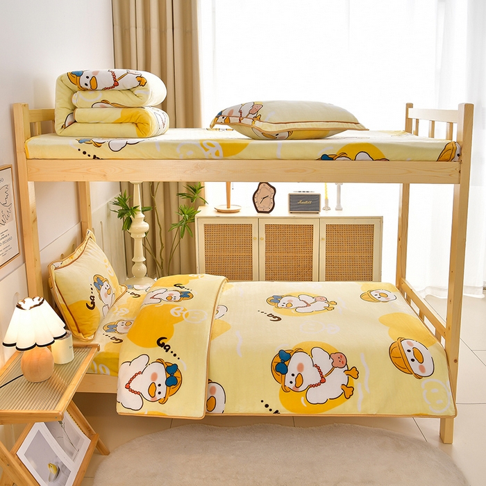 91家纺网 家纺一手货源 找家纺 馨梦缘2025新款爆款高克重印花牛奶绒法莱绒学生三件套 迷你鸭