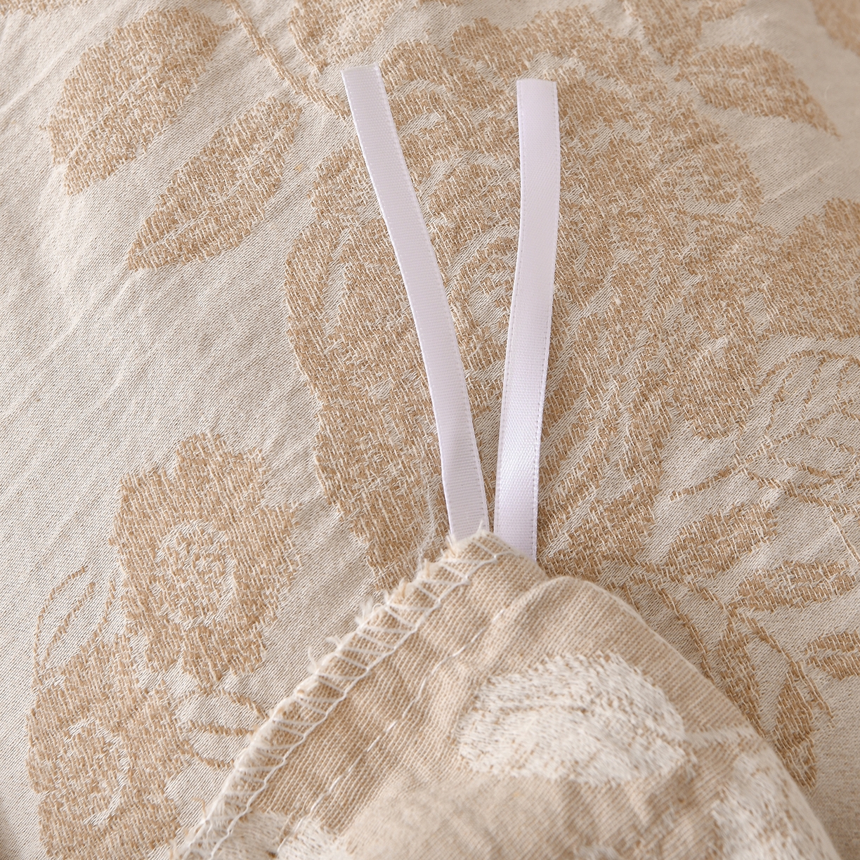 91家纺网 家纺一手货源 找家纺 金艾草 2026新款全棉纯棉A类棉麻提花床盖四件套法式大花边四件套 醒梦