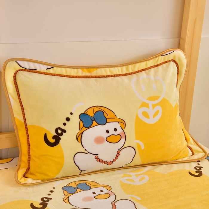 91家纺网 家纺一手货源 找家纺 馨梦缘2025新款爆款高克重印花牛奶绒法莱绒学生三件套 迷你鸭