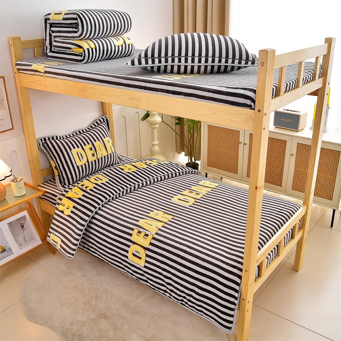 91家纺网 家纺一手货源 找家纺 馨梦缘2025新款爆款高克重印花牛奶绒法莱绒学生三件套 简单爱