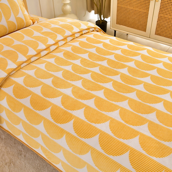 91家纺网 家纺一手货源 找家纺 馨梦缘2025新款爆款高克重印花牛奶绒法莱绒学生三件套 幸福