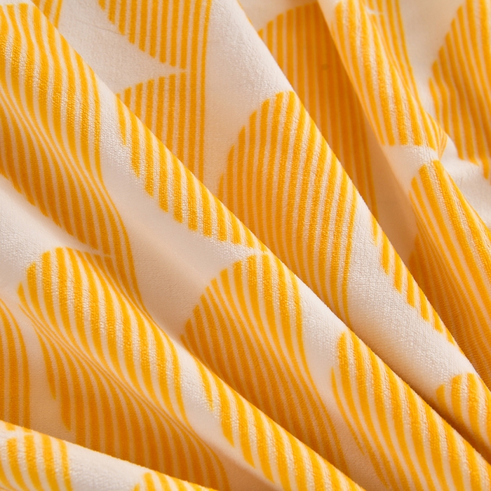 91家纺网 家纺一手货源 找家纺 馨梦缘2025新款爆款高克重印花牛奶绒法莱绒学生三件套 幸福