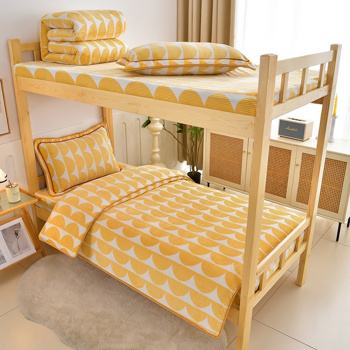 91家纺网 家纺一手货源 找家纺 馨梦缘2025新款爆款高克重印花牛奶绒法莱绒学生三件套 幸福