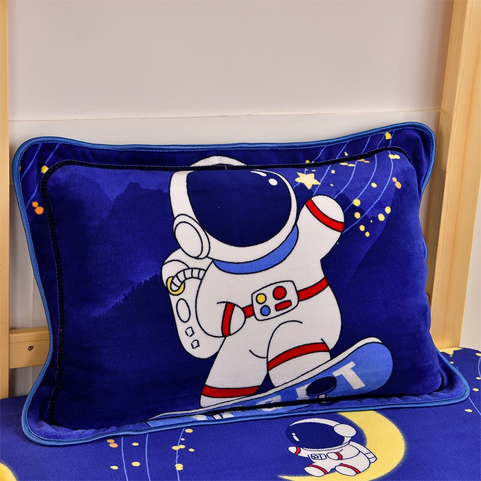 91家纺网 家纺一手货源 找家纺 馨梦缘2025新款爆款高克重印花牛奶绒法莱绒学生三件套 宇航员