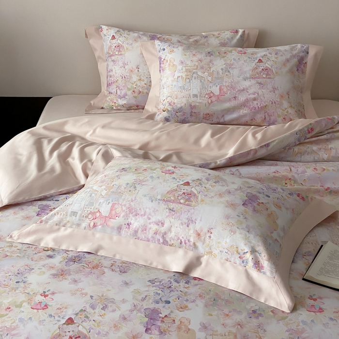 91家纺网 家纺一手货源 找家纺 云栖家居 2025全棉纯棉长绒棉纯棉A类50支数码印花系列四件套-春园 奇妙城堡-粉