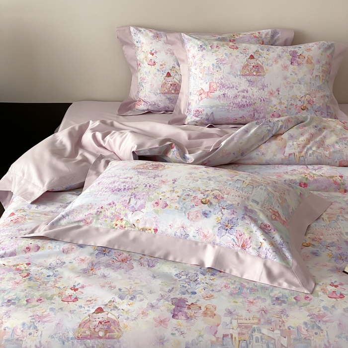 91家纺网 家纺一手货源 找家纺 云栖家居 2025全棉纯棉长绒棉纯棉A类50支数码印花系列四件套-春园 奇妙城堡-紫