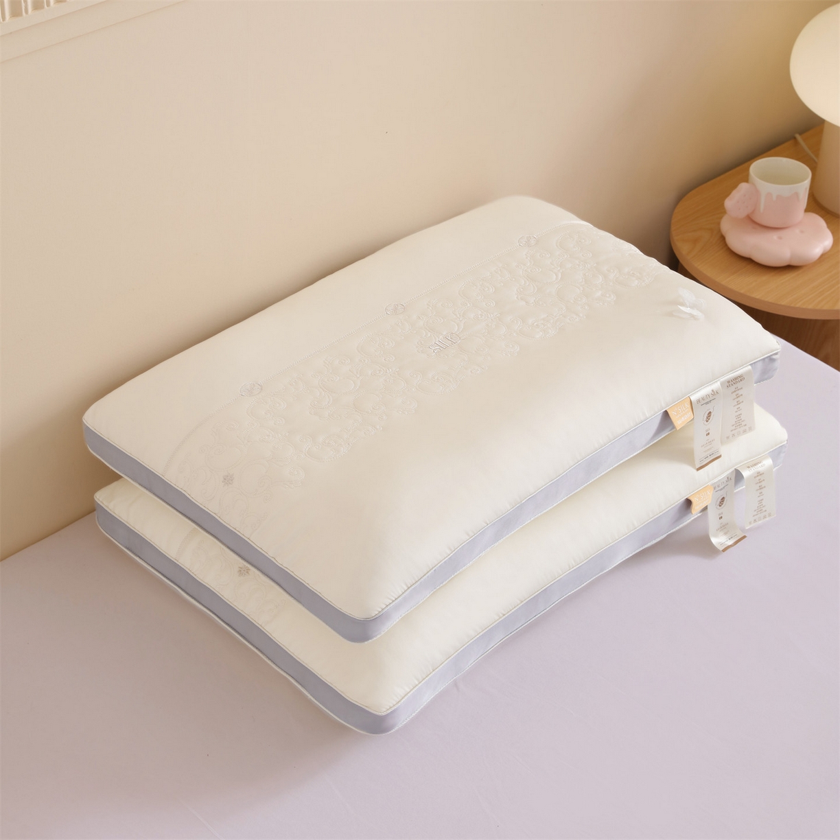 91家纺网 家纺一手货源 找家纺 （总）麦肯锡 2025新款蝴蝶刺绣定型枕