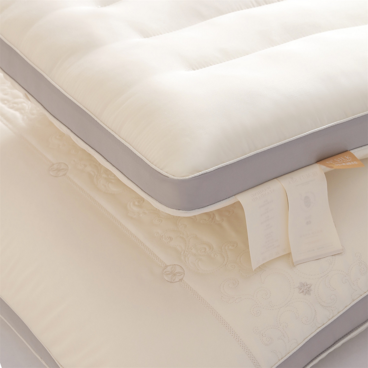 91家纺网 家纺一手货源 找家纺 （总）麦肯锡 2025新款蝴蝶刺绣定型枕