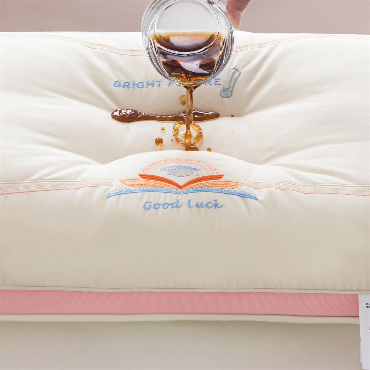 91家纺网 家纺一手货源 找家纺 麦肯锡 2025新款A类三防全棉护颈亲子枕 粉色