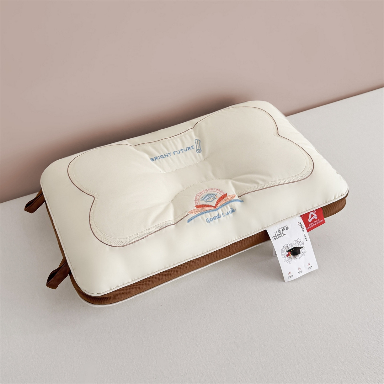 91家纺网 家纺一手货源 找家纺 麦肯锡 2025新款A类三防全棉护颈亲子枕 咖色