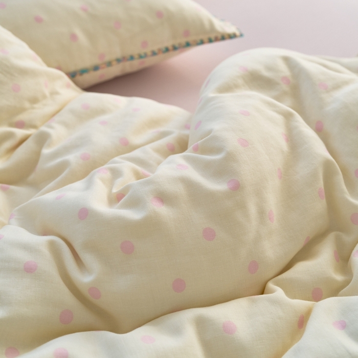 91家纺网 家纺一手货源 找家纺 洋铭区（原狠狠爱） 2025新款全棉纯棉双层纱彩边四件套 蜜粉波波