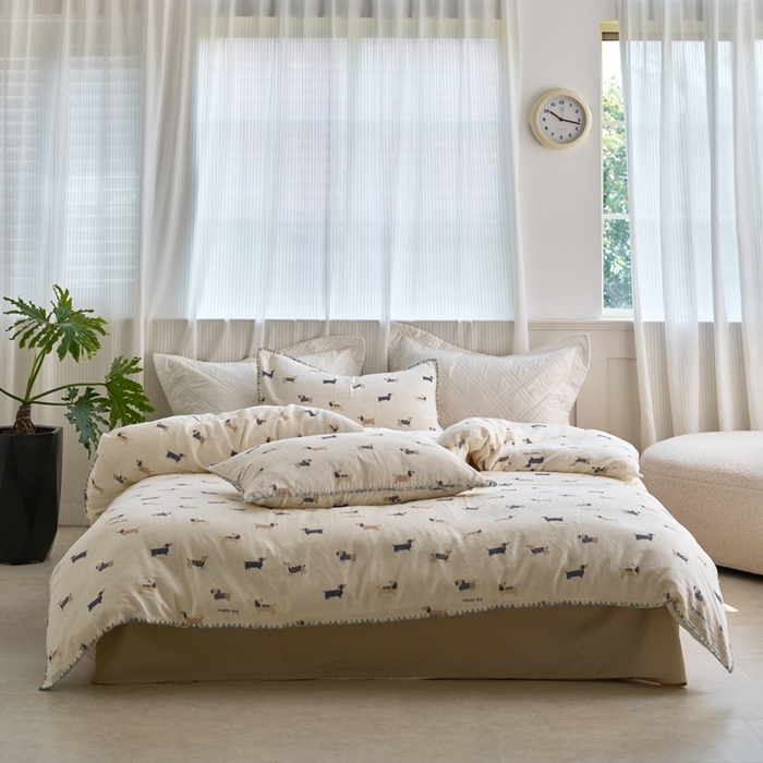 91家纺网 家纺一手货源 找家纺 洋铭区（原狠狠爱） 2025新款全棉纯棉双层纱彩边四件套 酷帅小萌狗