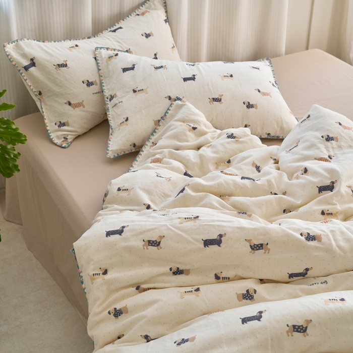 91家纺网 家纺一手货源 找家纺 洋铭区（原狠狠爱） 2025新款全棉纯棉双层纱彩边四件套 酷帅小萌狗