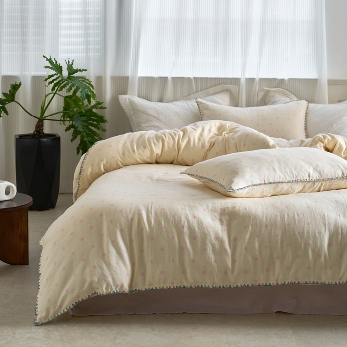 91家纺网 家纺一手货源 找家纺 洋铭区（原狠狠爱） 2025新款全棉纯棉双层纱彩边四件套 蜜粉波波