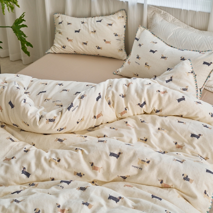 91家纺网 家纺一手货源 找家纺 洋铭区（原狠狠爱） 2025新款全棉纯棉双层纱彩边四件套 酷帅小萌狗