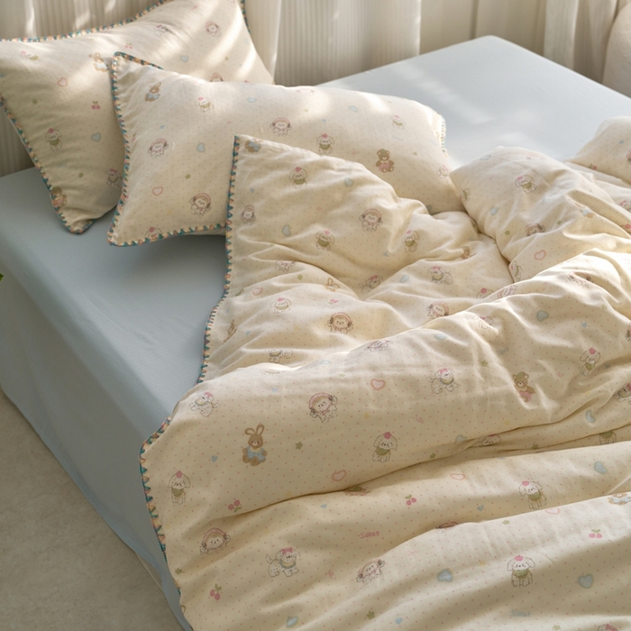 91家纺网 家纺一手货源 找家纺 洋铭区（原狠狠爱） 2025新款全棉纯棉双层纱彩边四件套 童话王国