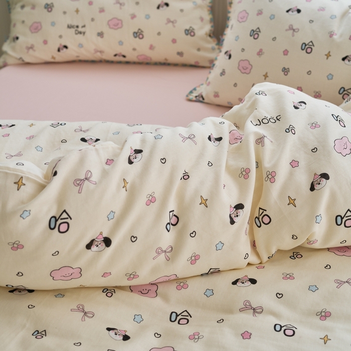 91家纺网 家纺一手货源 找家纺 洋铭区（原狠狠爱） 2025新款全棉纯棉双层纱彩边四件套 哈哈云朵