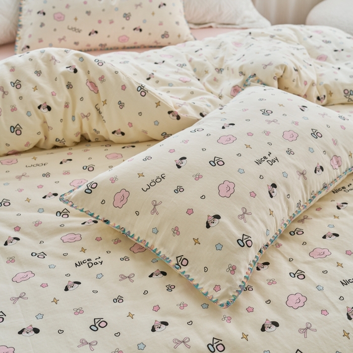 91家纺网 家纺一手货源 找家纺 洋铭区（原狠狠爱） 2025新款全棉纯棉双层纱彩边四件套 哈哈云朵