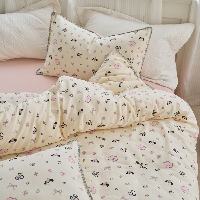 91家纺网 家纺一手货源 找家纺 洋铭区（原狠狠爱） 2025新款全棉纯棉双层纱彩边四件套 哈哈云朵