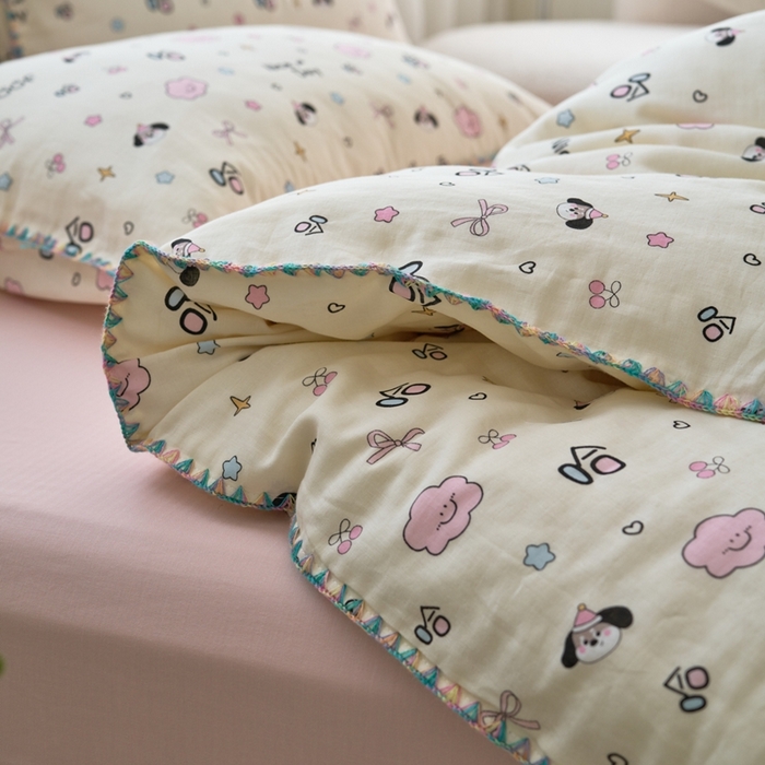 91家纺网 家纺一手货源 找家纺 洋铭区（原狠狠爱） 2025新款全棉纯棉双层纱彩边四件套 哈哈云朵