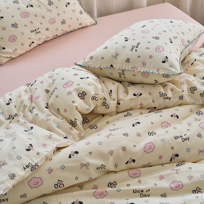 91家纺网 家纺一手货源 找家纺 洋铭区（原狠狠爱） 2025新款全棉纯棉双层纱彩边四件套 哈哈云朵