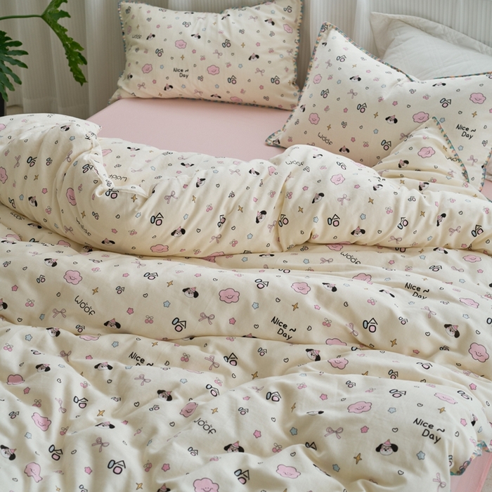 91家纺网 家纺一手货源 找家纺 洋铭区（原狠狠爱） 2025新款全棉纯棉双层纱彩边四件套 哈哈云朵